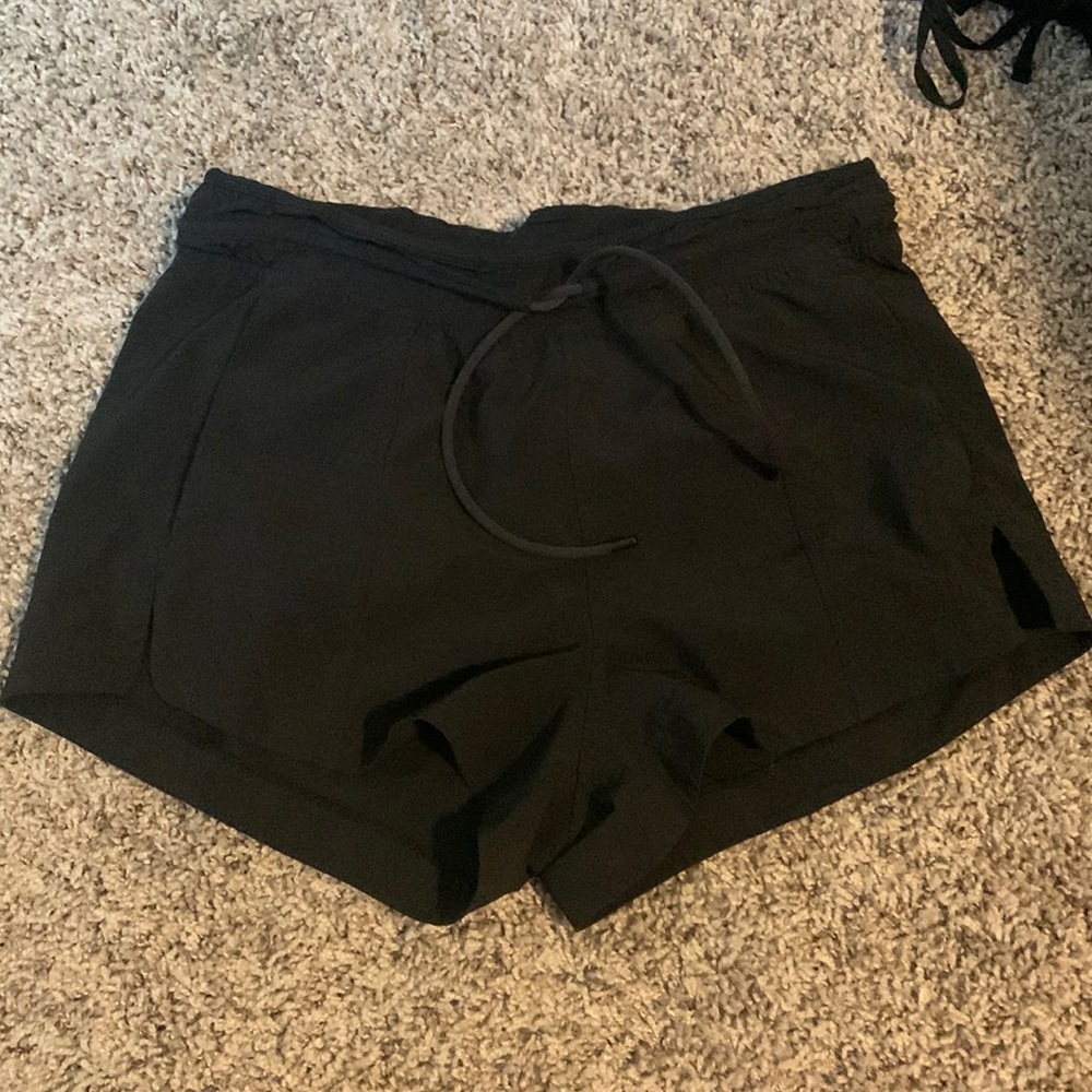 Lulu shorts size 4